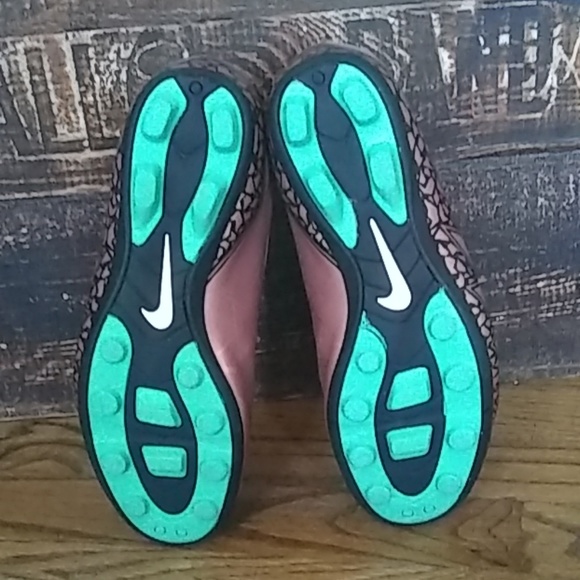 Nike Bronze Shoes - Picture 5 of 6